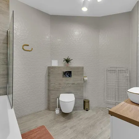 Apartment Polonia Centrum Z Miejscem Parkingowym *